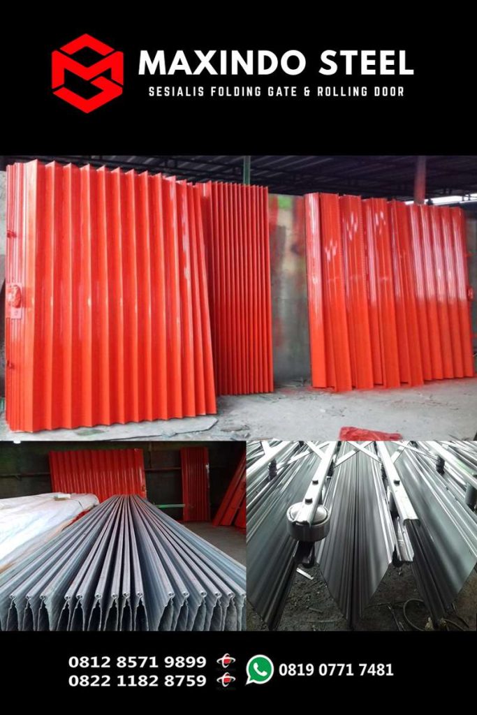 Folding Gate Jakarta Timur Berkualitas – Kuat, Rapi, & Bergaransi Proses pengecatan folding gate merah untuk proyek di Matraman Jakarta Timur