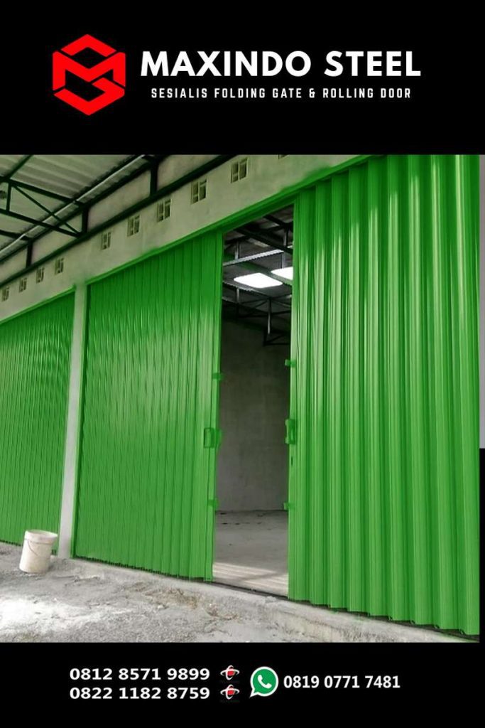 Folding gate hijau lebar untuk gudang di Pasar Baru Jakarta Pusat