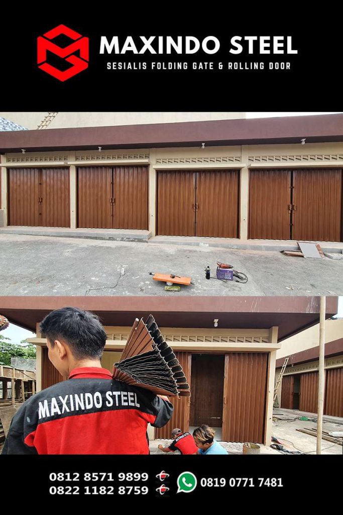 Pemasangan folding gate galvalum 0.5 mm Maxindo Steel di pertokoan Ciapus Taman Sari Bogor, jasa pasang folding gate Bogor terpercaya.